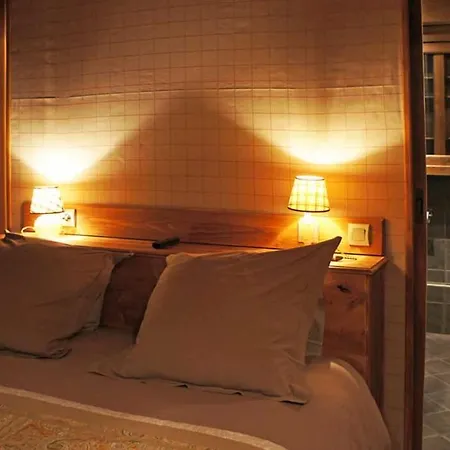 D'hotes Le Barna 3* ラ・クリュサ
